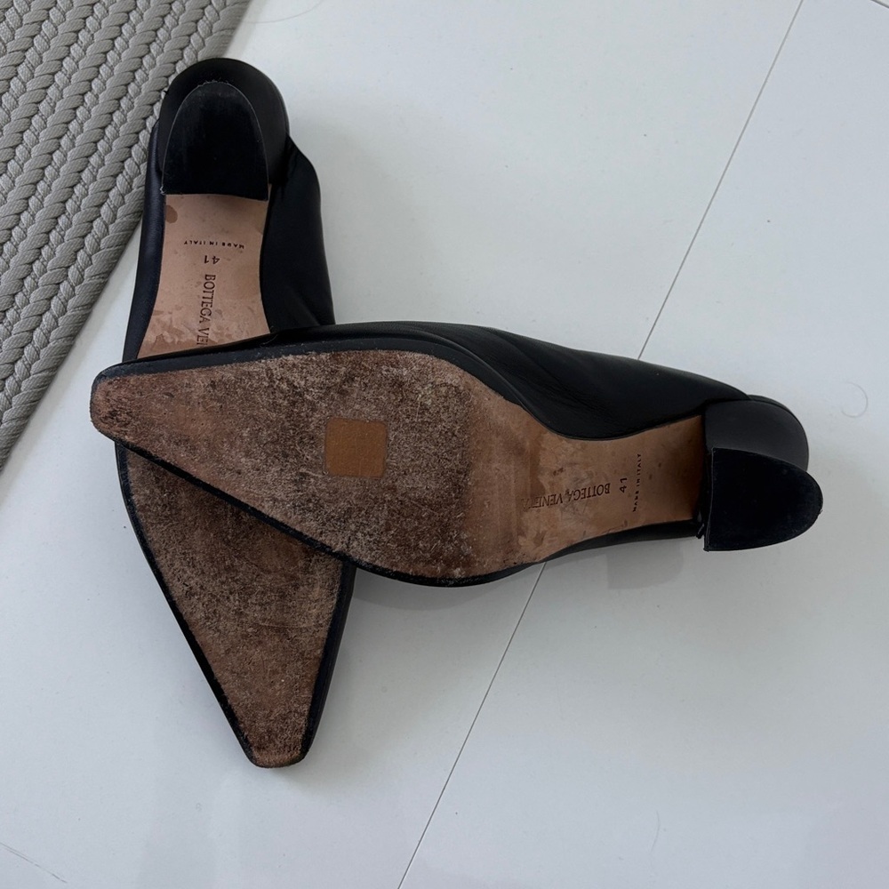 Bottega Veneta Black Leather Mules - Picture 4 of 8
